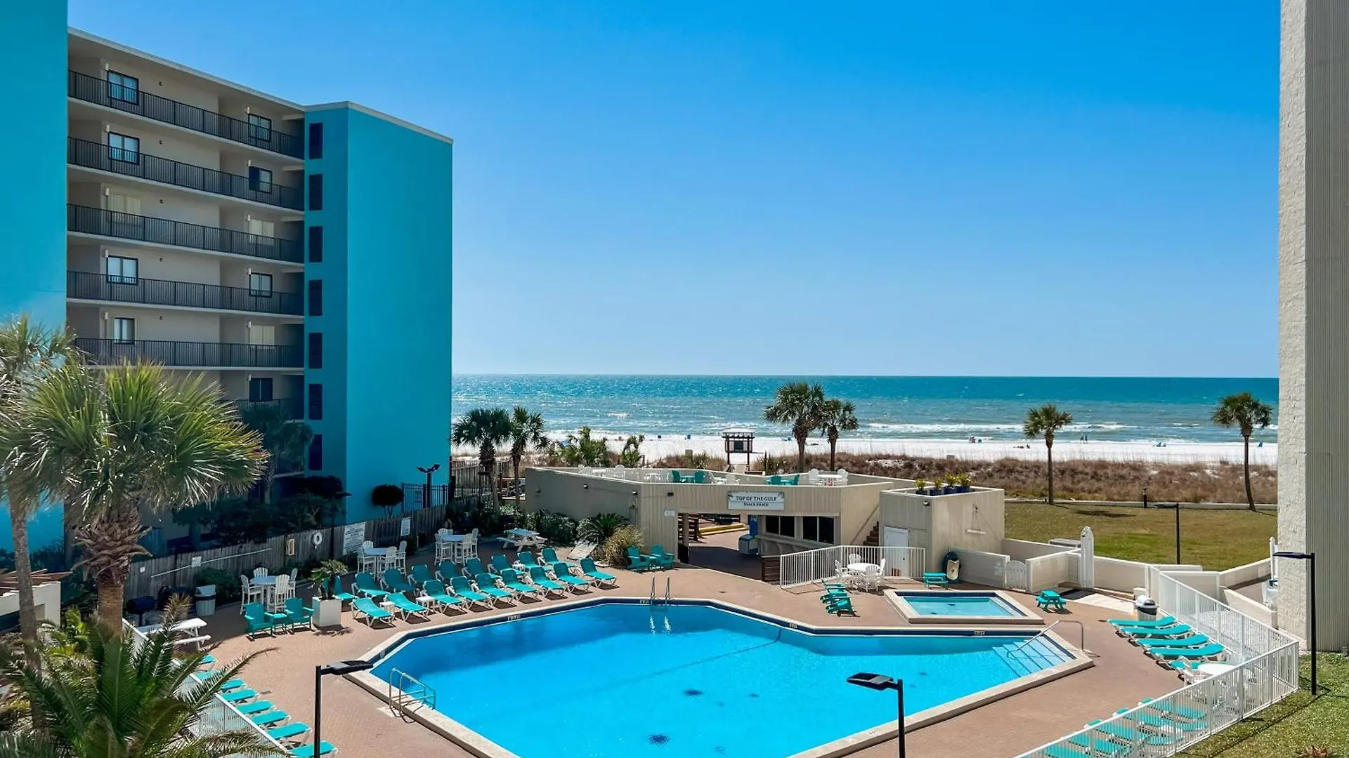 Apartment Beachfront Studio - Perfect Location - Free Beach Chairs Panama City Beach