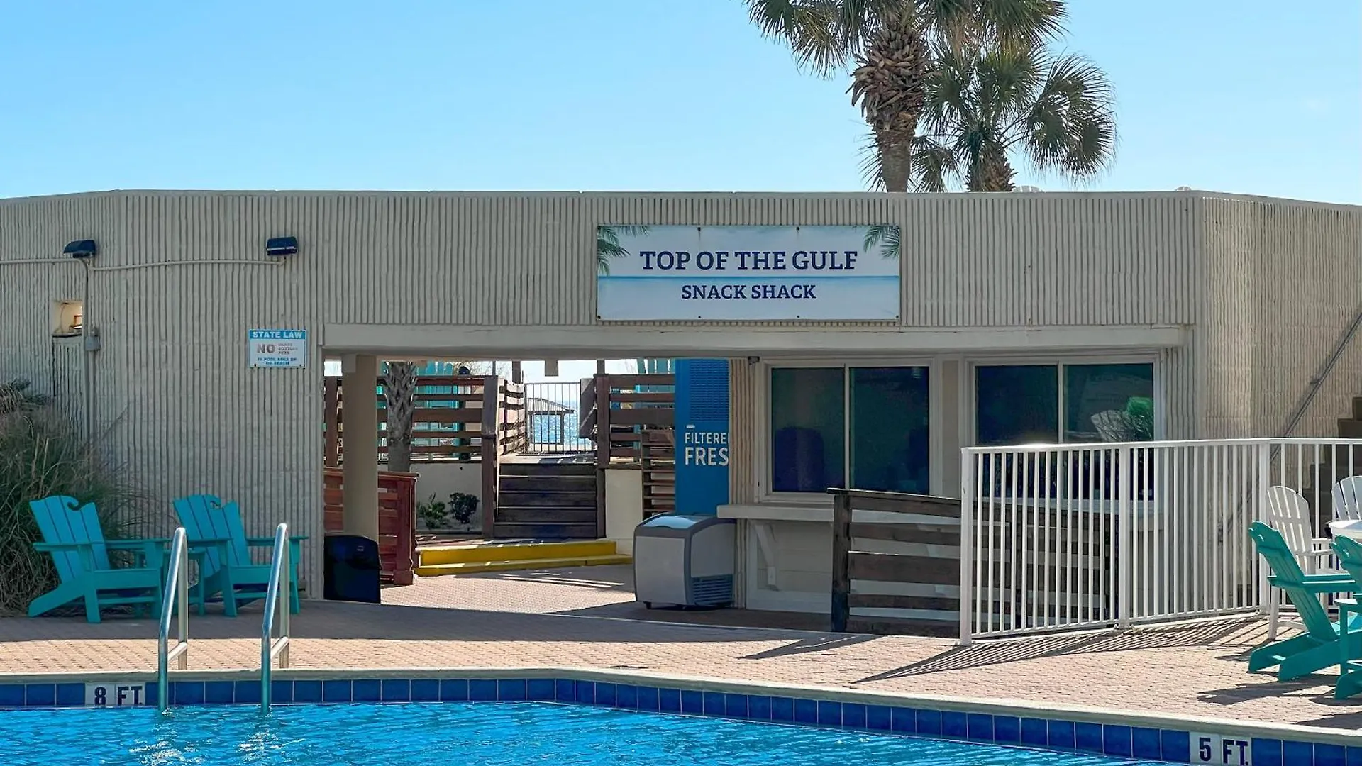 Beachfront Studio - Perfect Location - Free Beach Chairs Panama City Beach