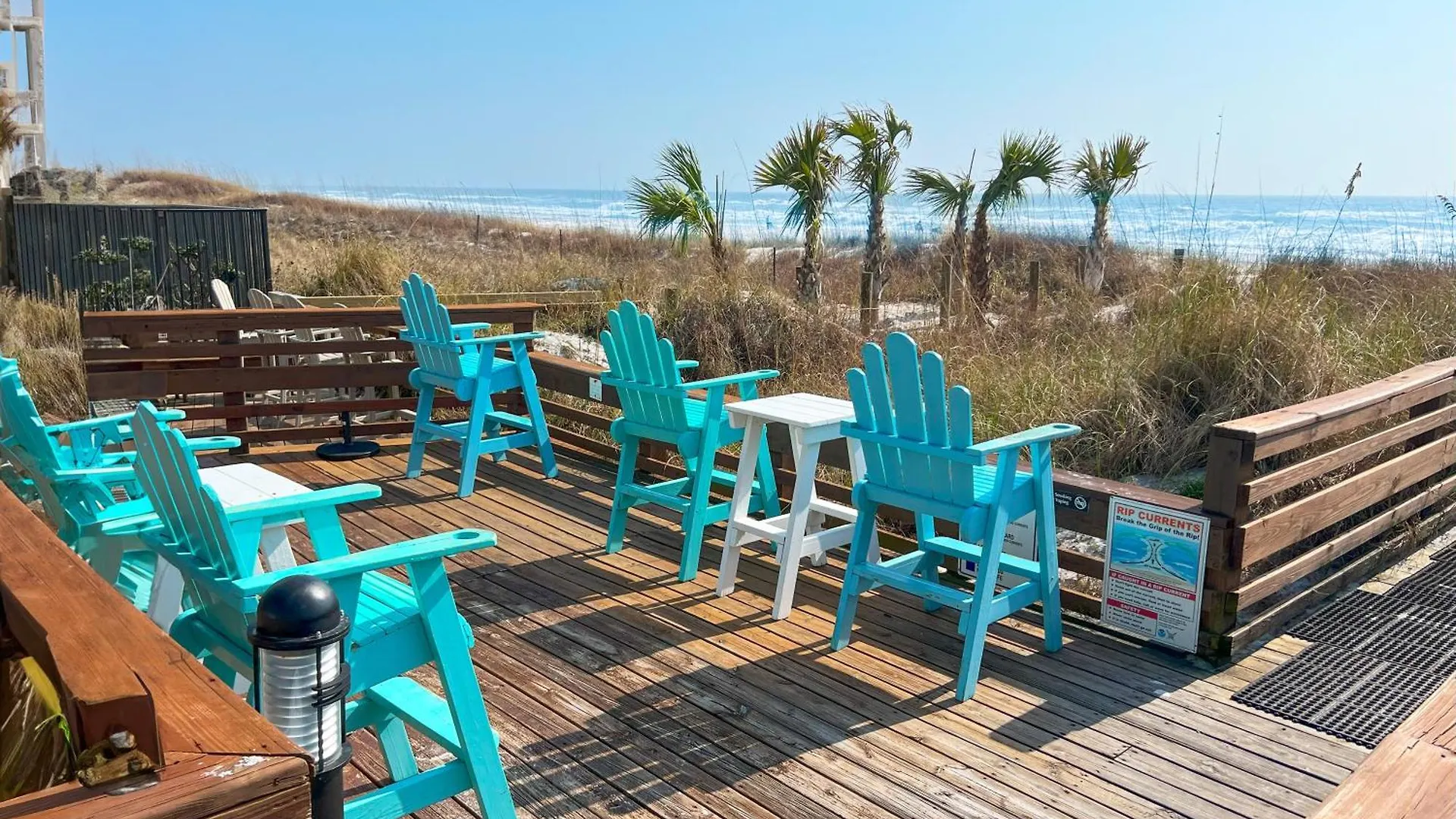 Beachfront Studio - Perfect Location - Free Beach Chairs Panama City Beach 0*,  United States