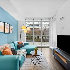 Charming 2br Near Cn Tower & Harbourfront , Toronto Canada