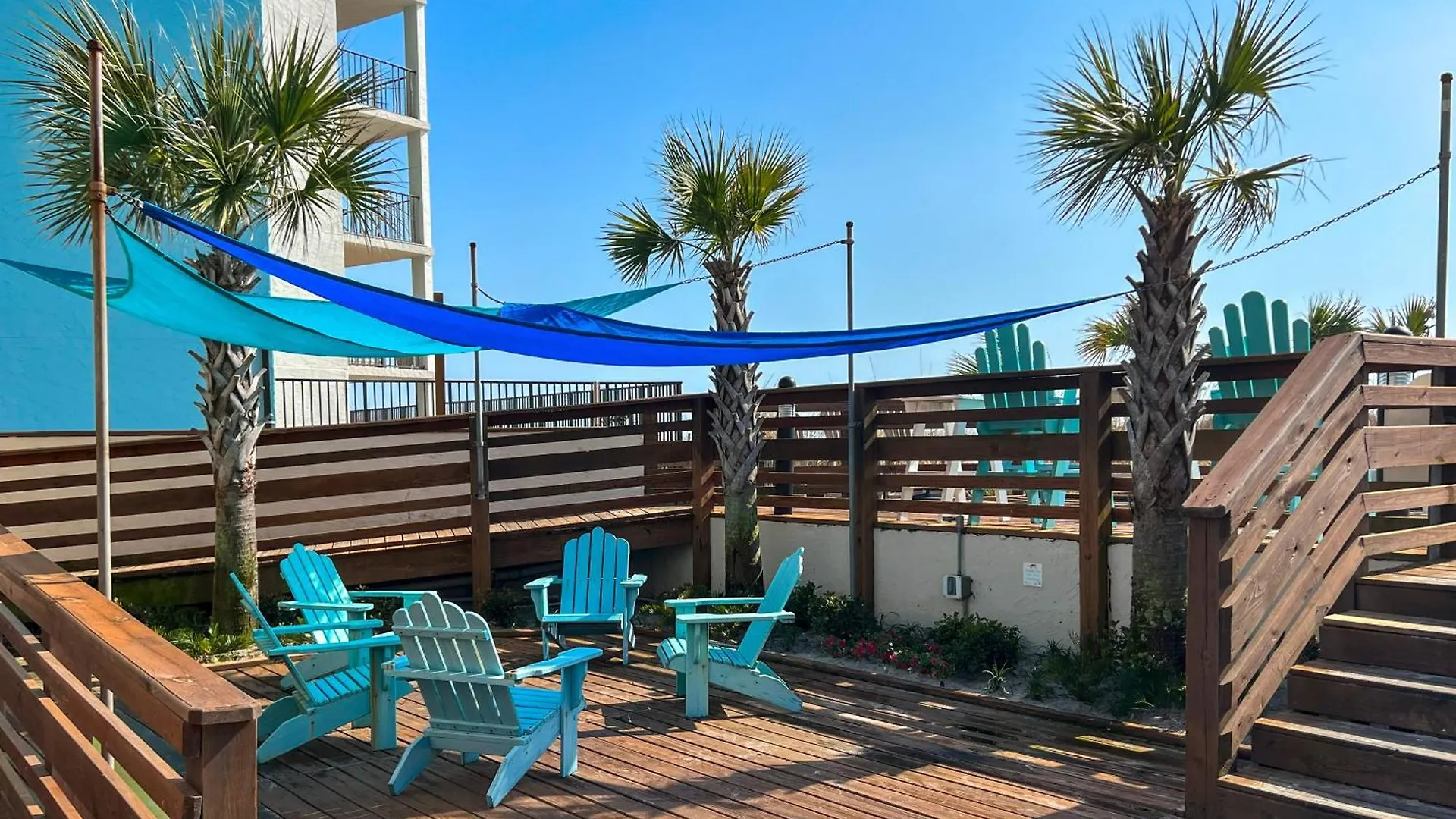 Beachfront Studio - Perfect Location - Free Beach Chairs Panama City Beach United States