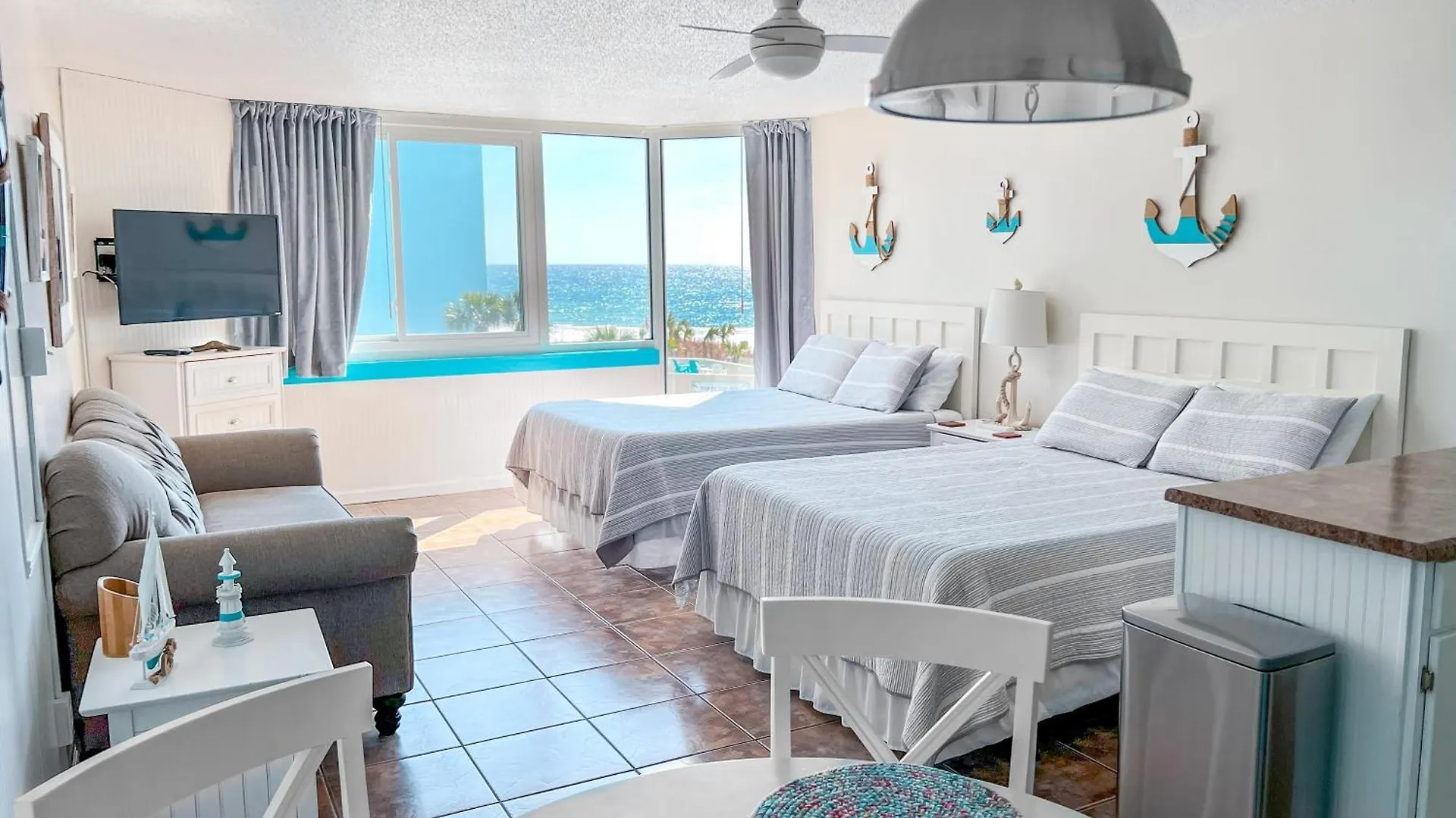 Lägenhet Beachfront Studio - Perfect Location - Free Beach Chairs Panama City Beach