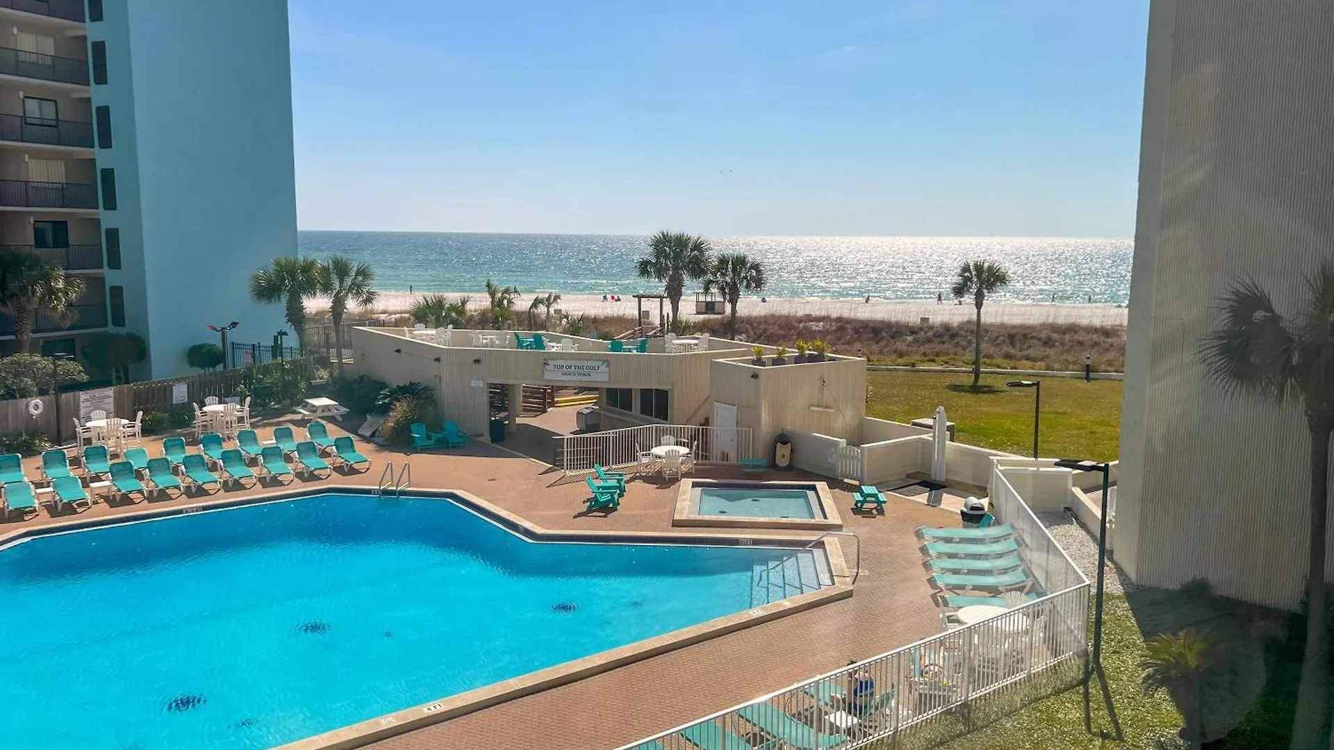 Beachfront Studio - Perfect Location - Free Beach Chairs Panama City Beach USA